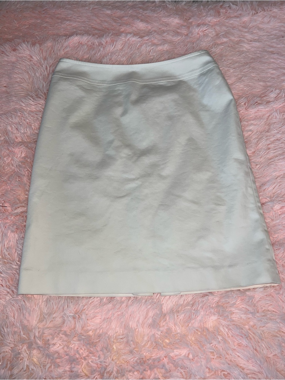 Classic White Pencil Skirt Petite Size 4P - Picture 2 of 9